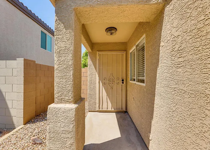Swim & Unwind: 'wildrose Retreat' In Mesa! Holiday home